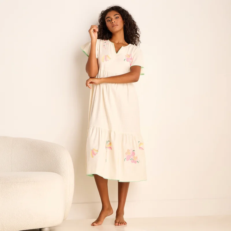 سبلاش فيڤ Embroidered Tiered Night Dress with Short Flared Sleeves
