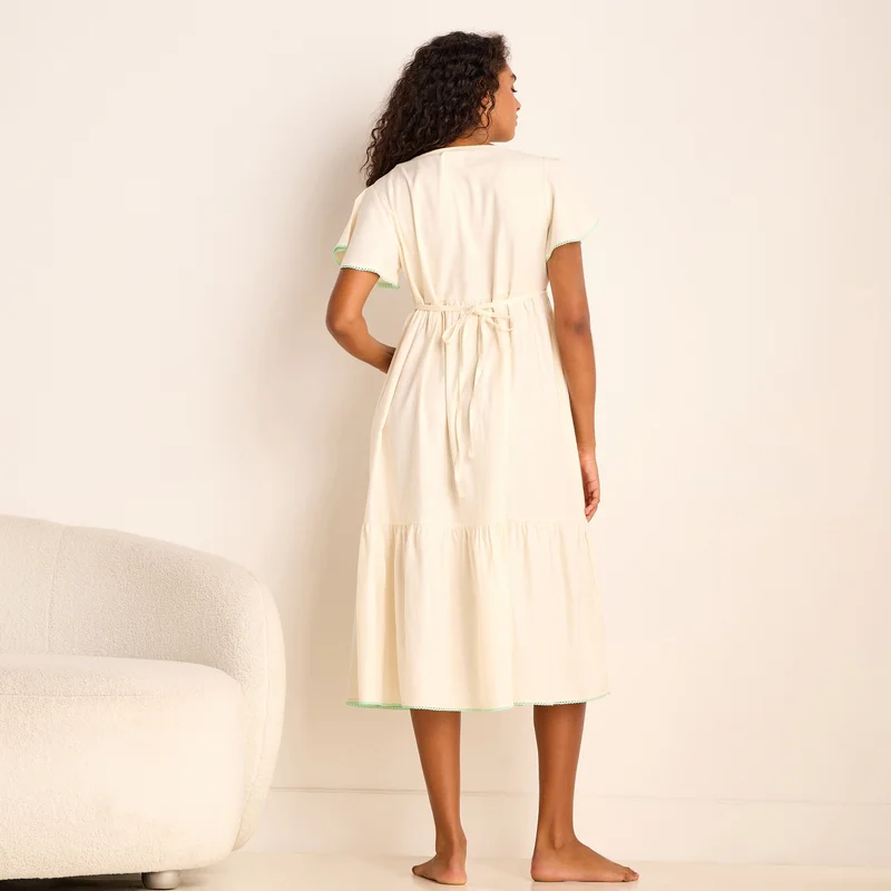سبلاش فيڤ Embroidered Tiered Night Dress with Short Flared Sleeves