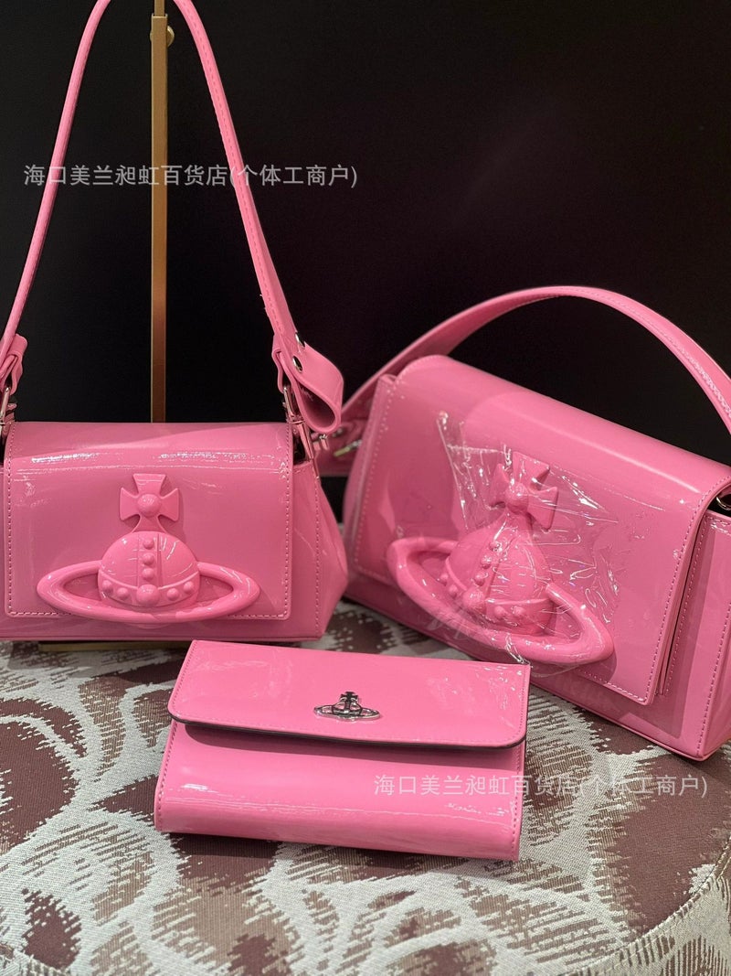 Queen Mother Saturn Pink Underarm Bag, Bucket Bowling Messenger Bag, Pink Model Crossbody Bag - Image 2
