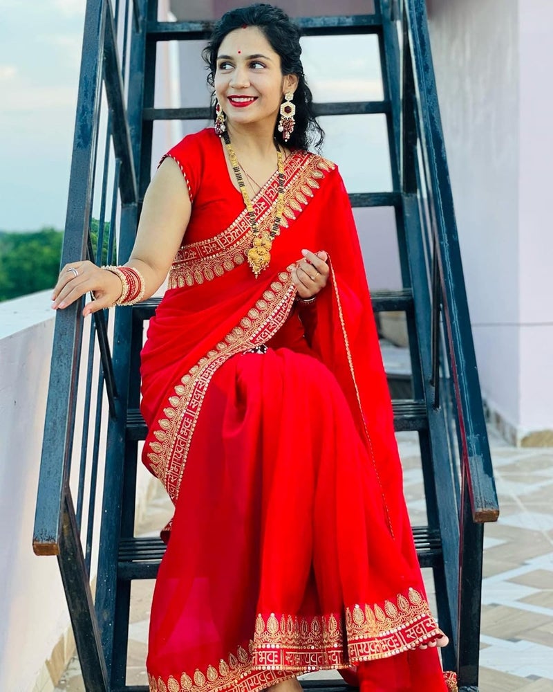 Sidhidata Textile Women's Lace Bordered Georgette Saree with Unstitched Blouse Piece - Perfect for Festivals and Weddings - Image 5