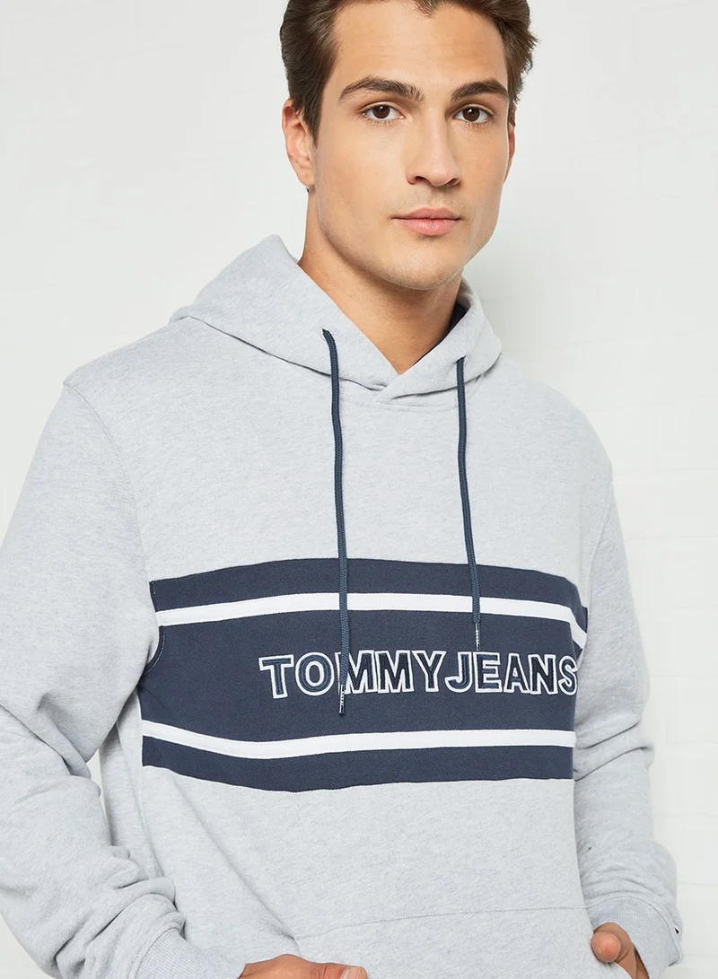 TOMMY JEANS Logo Hoodie