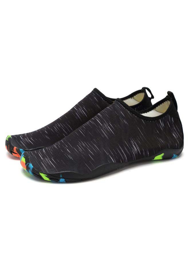NIBEMINENT Pair Of Quick Dry Barefoot Water Shoes - Image 2