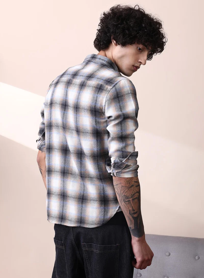 Campus Sutra Campus Sutra Men's Charcoal Black & Off-White Gradient-Graph Regular Shirt For Casual Wear | Spread Collar | Long Cuffed Sleeves | Button Closure | Shirt Crafted With Comfort Fit For Everyday Wear