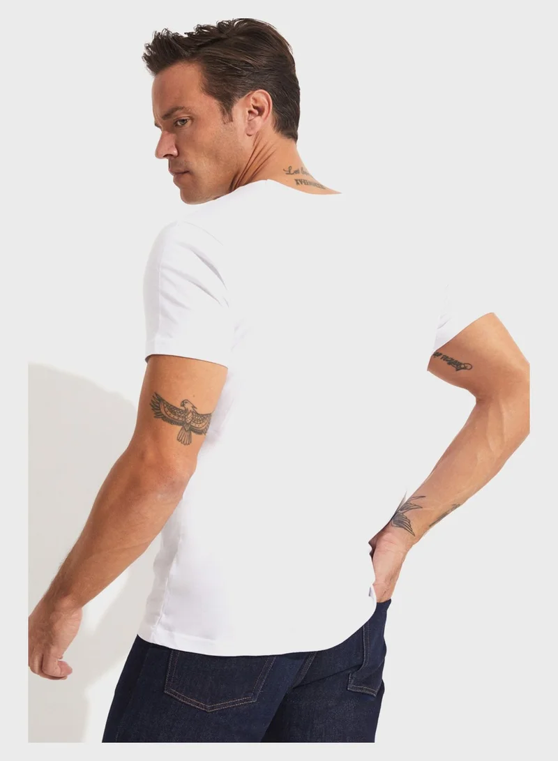 JUNE Essential Crew Neck  Regular Fit  T-Shirt