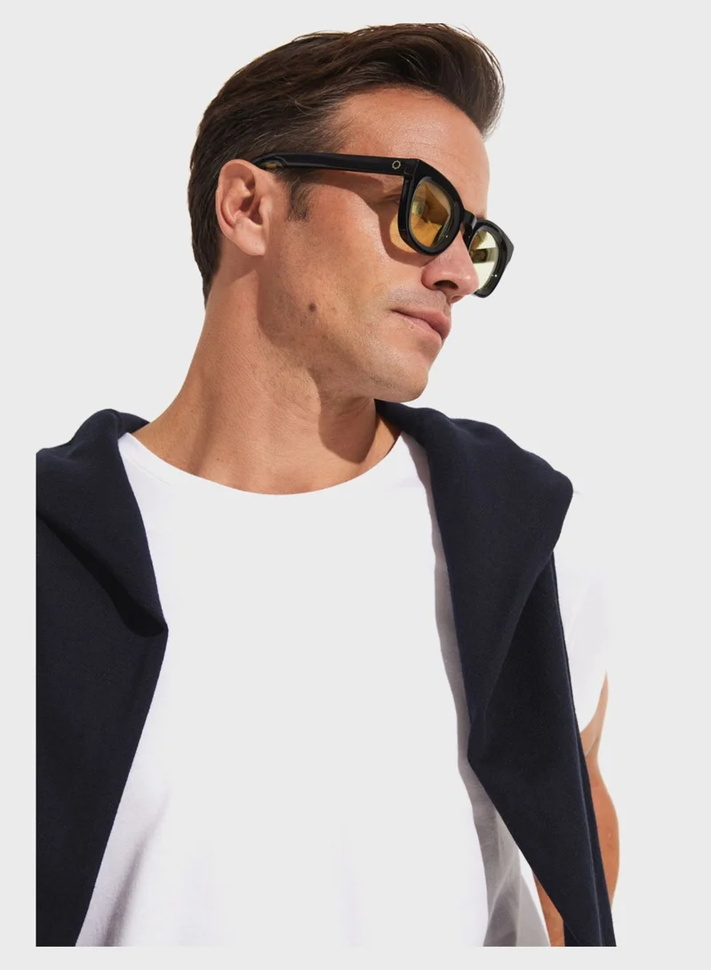JUNE Essential Crew Neck  Regular Fit  T-Shirt