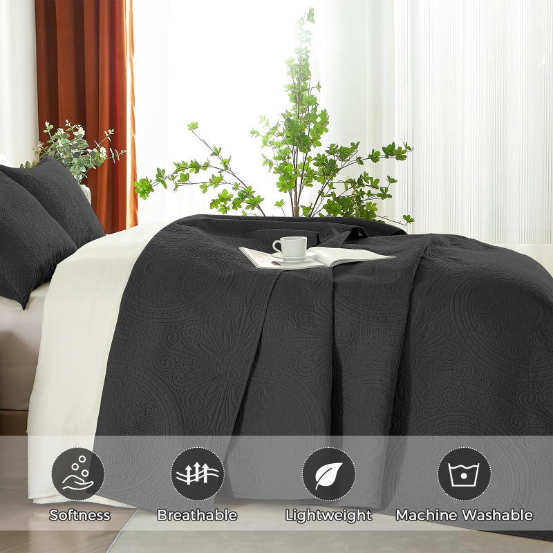 WURUIBO WURUIBO Black King/Cal King Quilt Bedding Set  3 Pieces Lightweight Bedspreads with Pillow Shams  Microfiber Modern Thin Coverlet  Summer Quilted Comforter for All Season (1 Quilt  2 Shams)  - Image 4