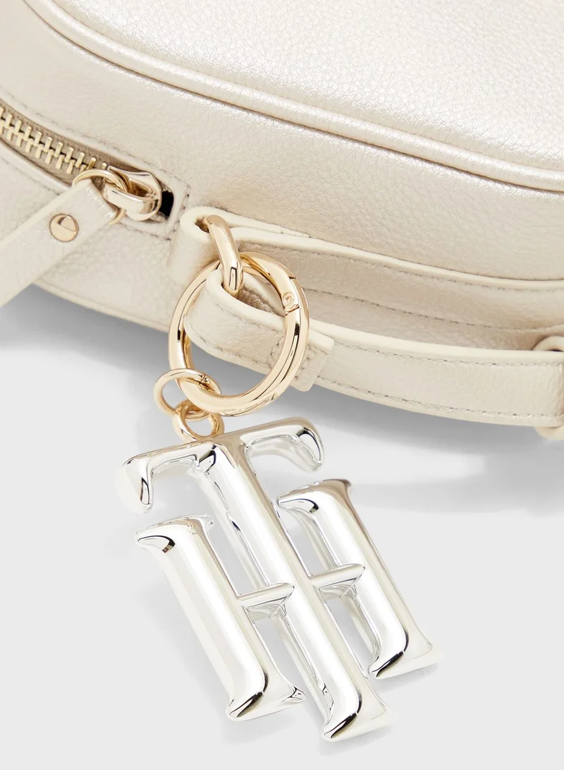 TOMMY HILFIGER Chic Camera Crossbody