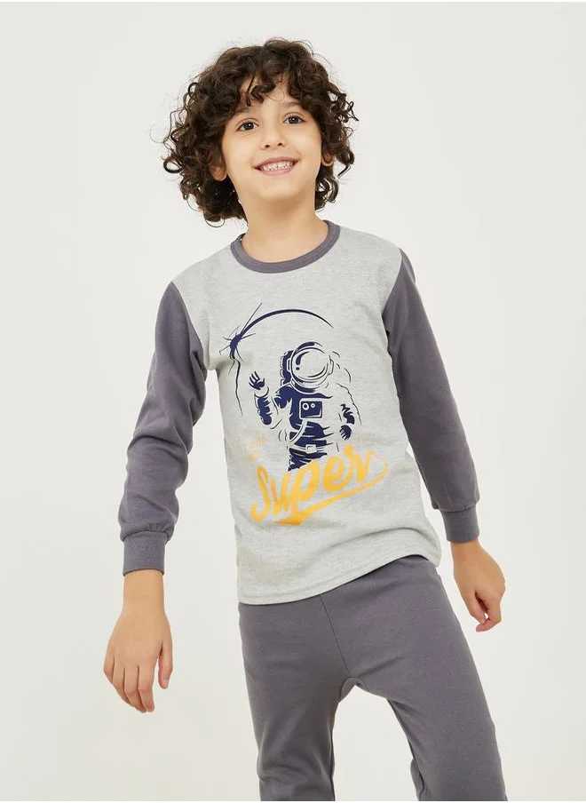 Styli Graphic Printed T-Shirt and Pants Pyjama Set