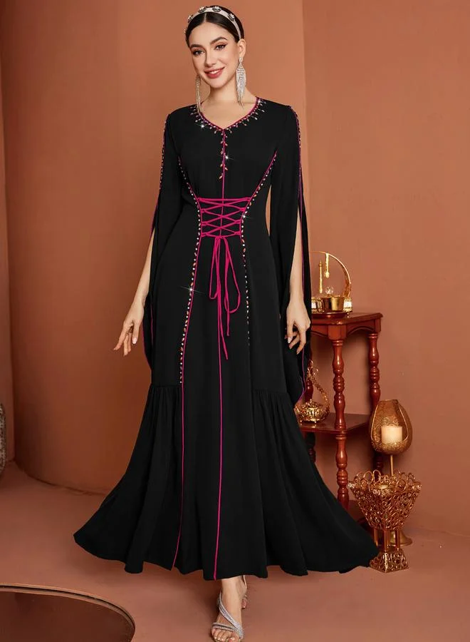 تايك تو فستان طويل مزين بخصر محدد وأكمام مفتوحة