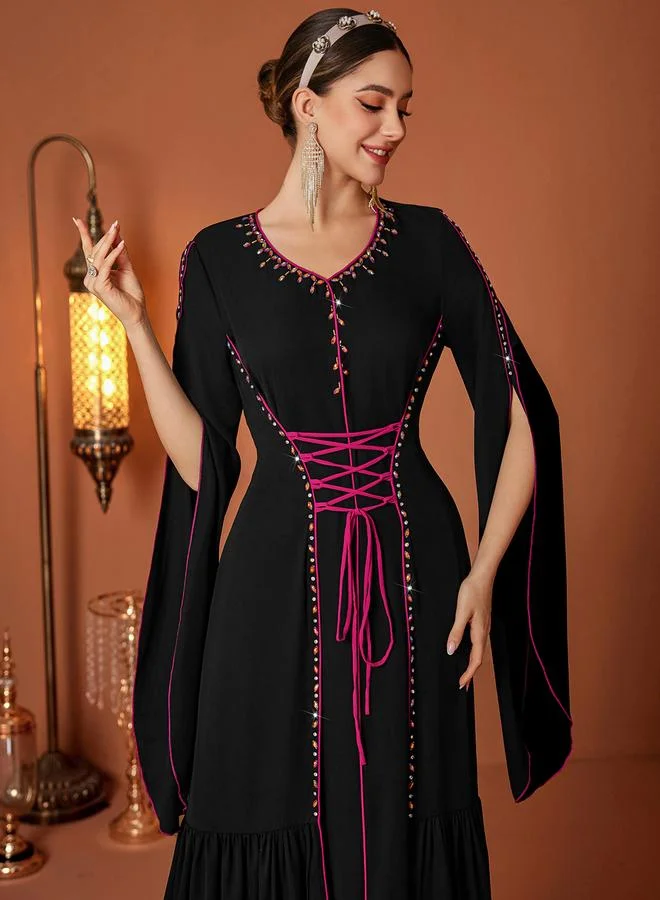 تايك تو فستان طويل مزين بخصر محدد وأكمام مفتوحة