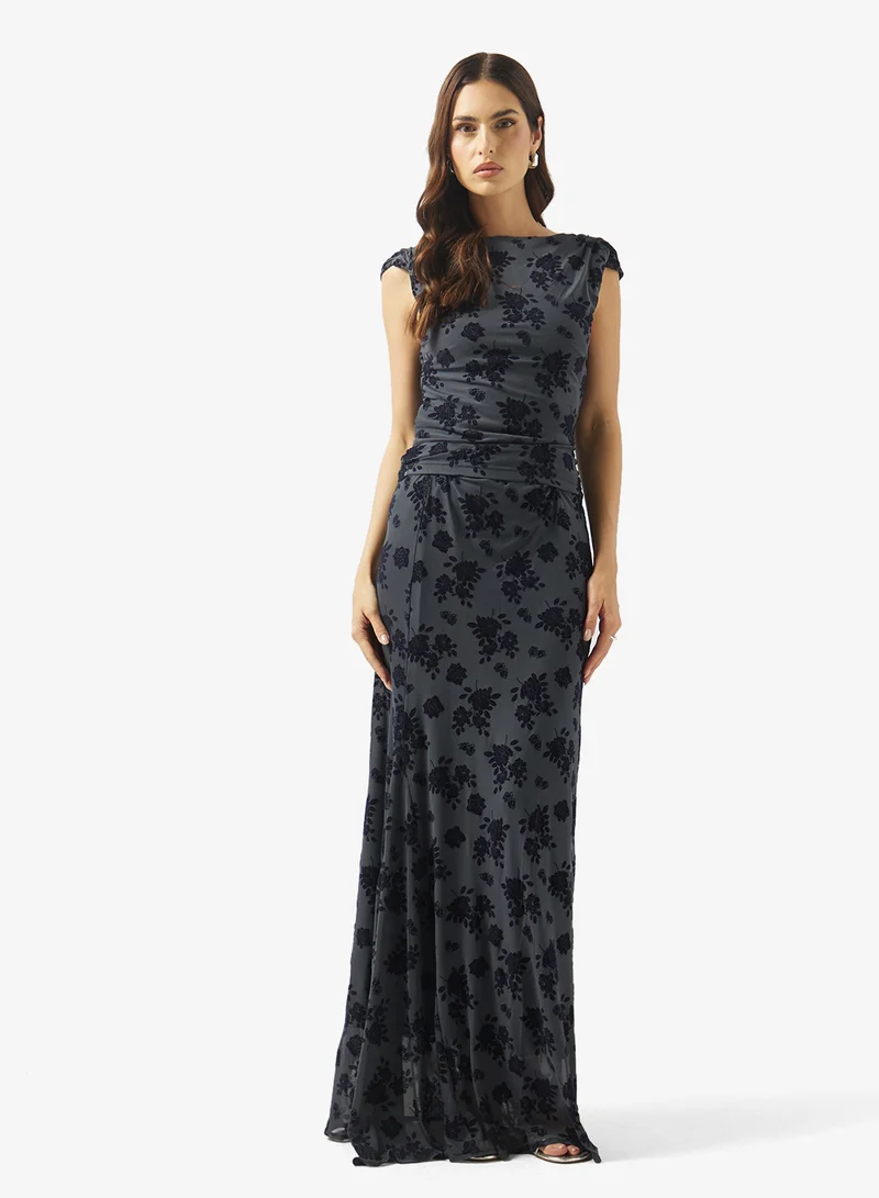 ايلا طقم بلوزة وتنورة مطبوعة