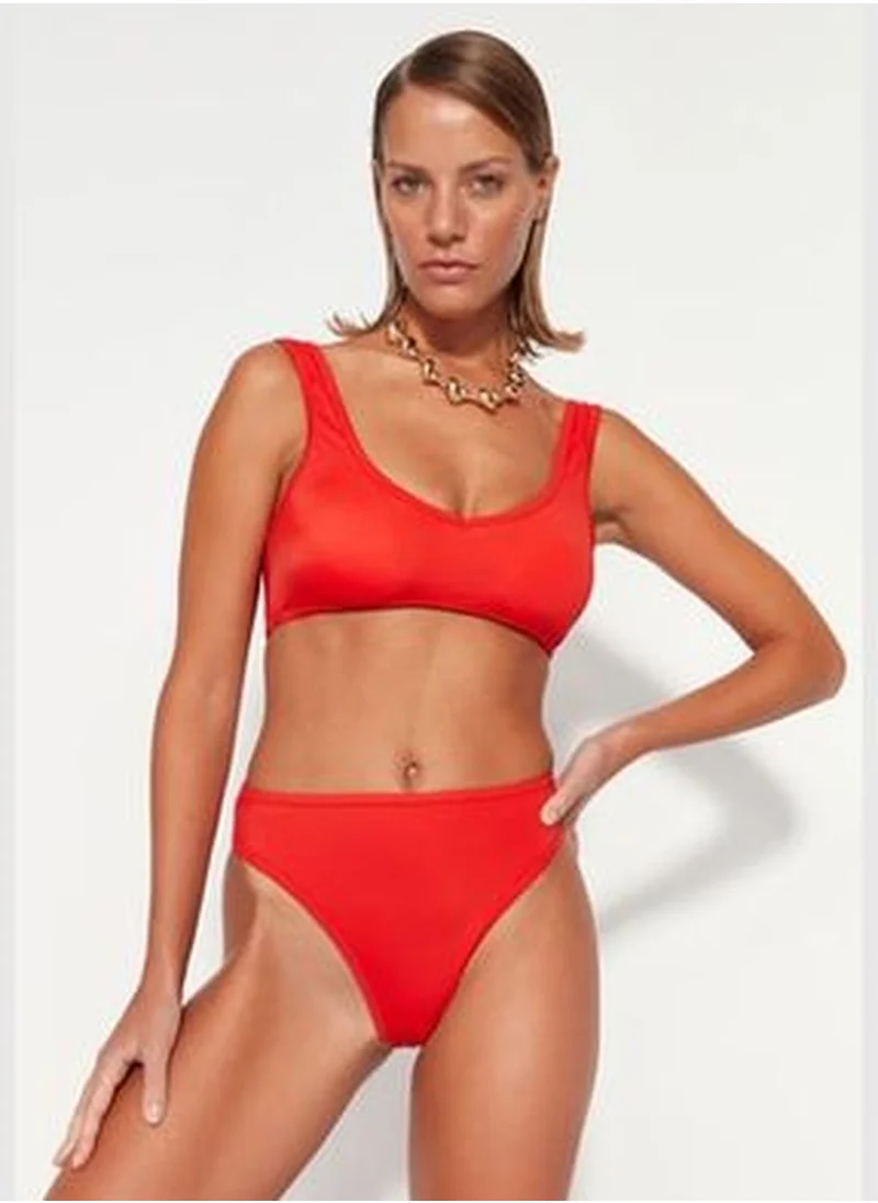 trendyol Red Thong High Waist High Leg Bikini Bottoms TBESS23BA00294