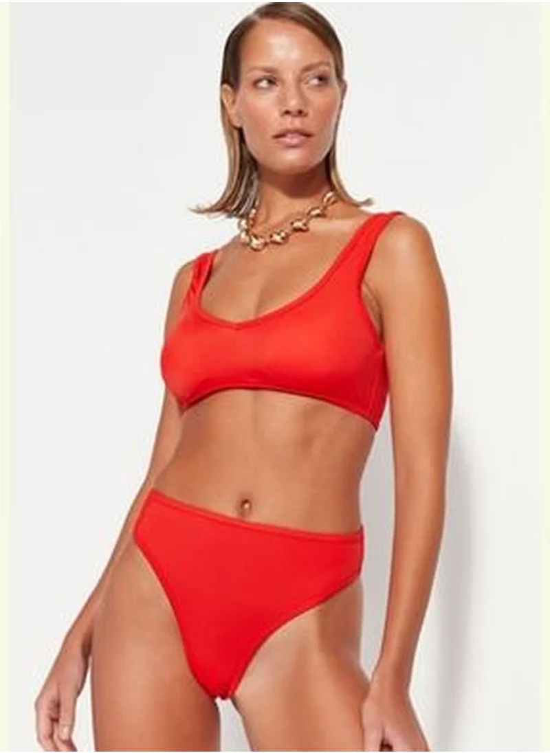 trendyol Red Thong High Waist High Leg Bikini Bottoms TBESS23BA00294
