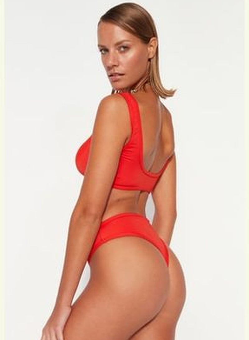 trendyol Red Thong High Waist High Leg Bikini Bottoms TBESS23BA00294 - Image 3