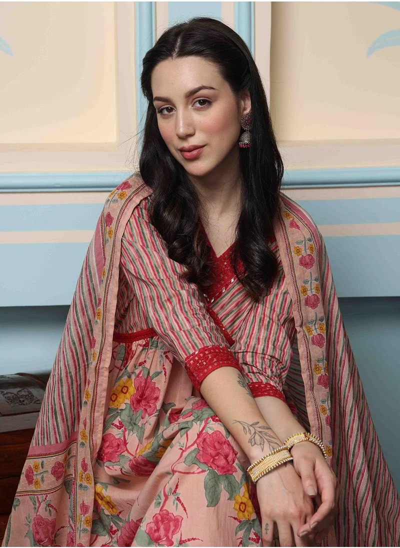 آي شين Peach Kurta Set Straight Fit 3/4 Sleeve Sleeve made from Cotton featuring Self Design design and Round Neck neckline - Perfect for Ethinic!