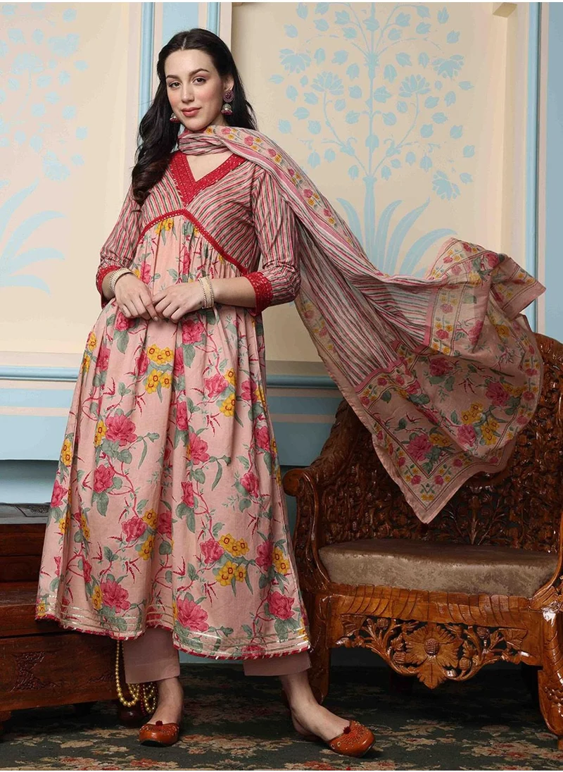 آي شين Peach Kurta Set Straight Fit 3/4 Sleeve Sleeve made from Cotton featuring Self Design design and Round Neck neckline - Perfect for Ethinic!