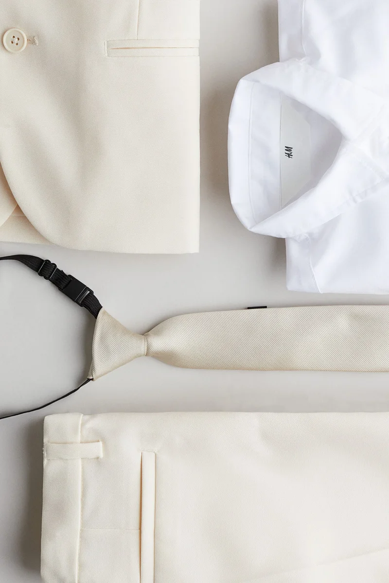 اتش اند ام بدلة من أربع قطع