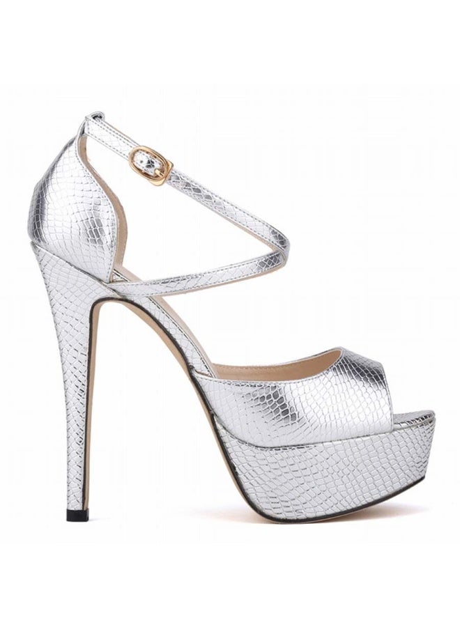 Loquat صنادل هول ذات كعب عالٍ ومنصة مزخرفة بتصميم تمساح 14 سم فضية - Image 1