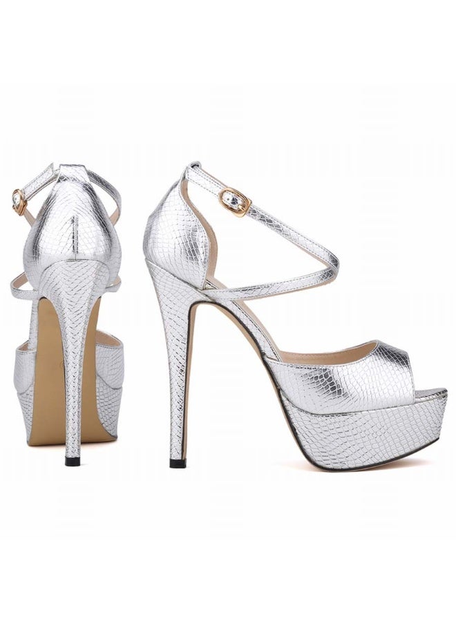 Loquat صنادل هول ذات كعب عالٍ ومنصة مزخرفة بتصميم تمساح 14 سم فضية - Image 5