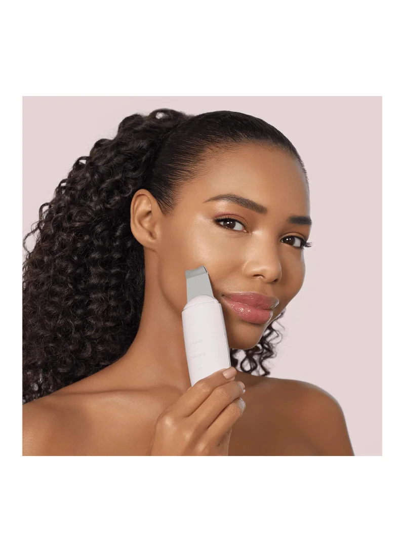GESKE SmartAppGuided MicroCurrent Skin Scrubber & Blackhead Remover, 9 in 1, Skincare Tools, Face Cleaning, Anti Ageing and Cleansing, Professional Face Tightening, Blackhead Remover, Starlight