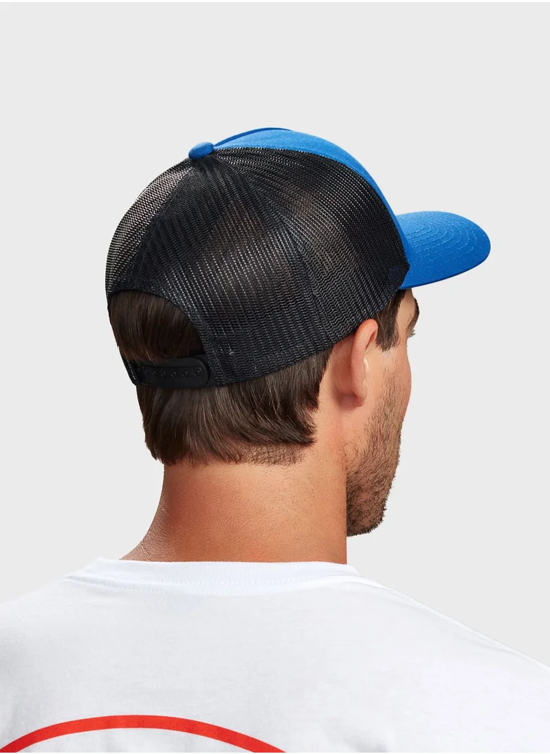 نيكسون Embroidered Logo Trucker Cap