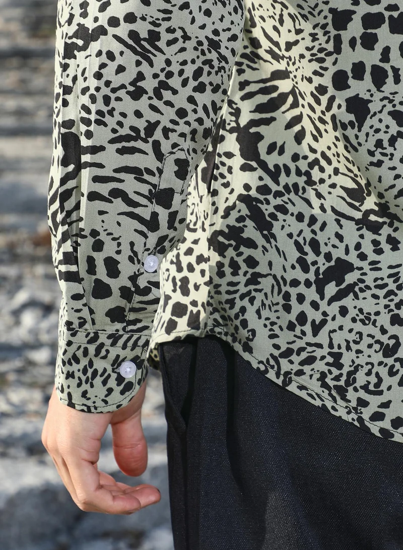 Campus Sutra Men's Onyx Black & Cream White Leopard Imprint Shirt