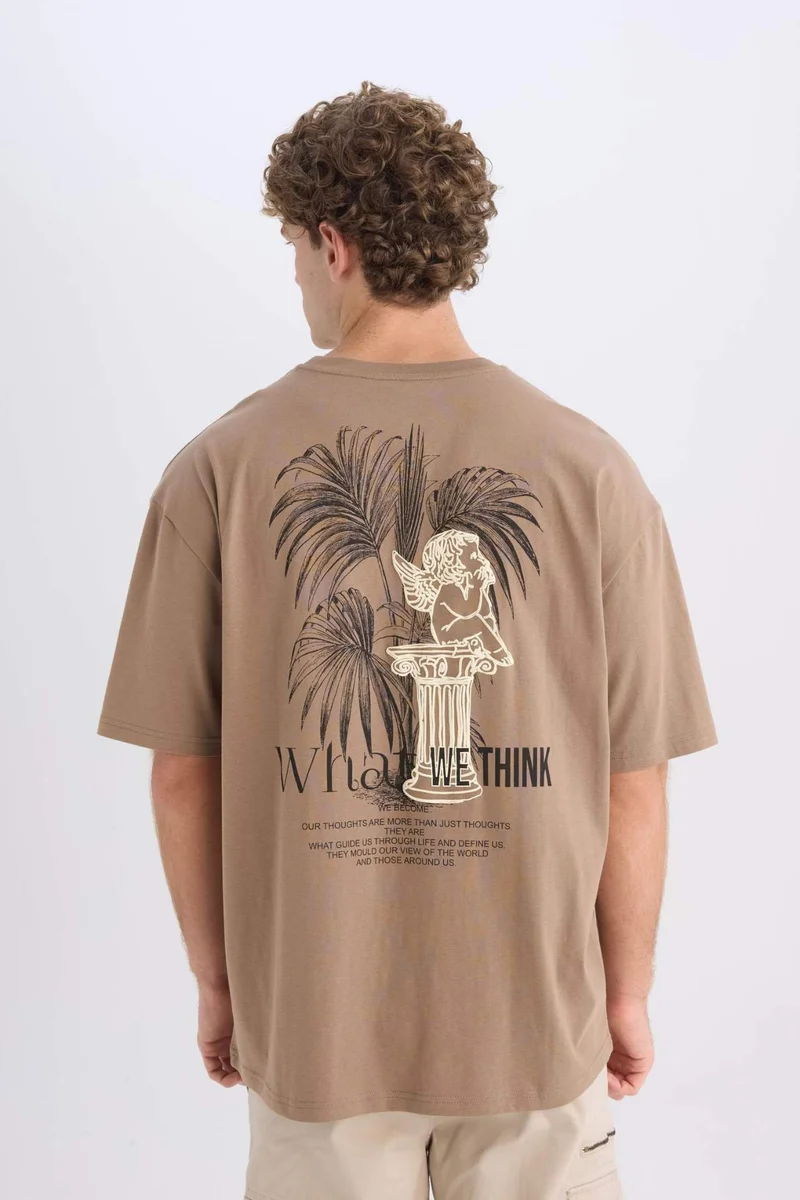 ديفاكتو Oversize Crew Neck Printed Short Sleeve T-Shirt