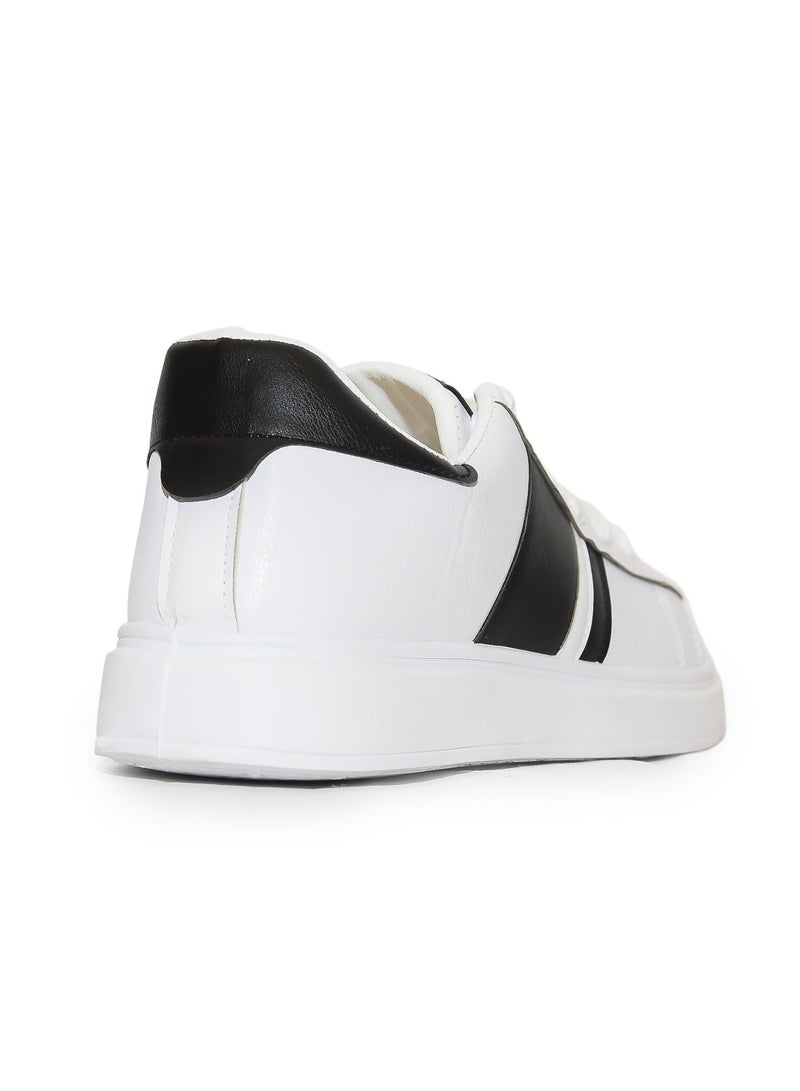 Desert Men's Classic Minimal Lace-Up Sneakers - Image 4