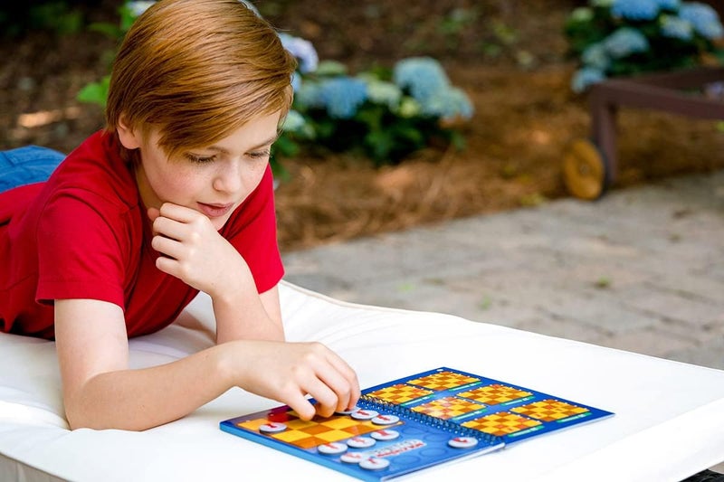 ثينك فان لعبة شطرنج مغناطيسية من ThinkFun - لعبة منطق وتعليمية مناسبة للأطفال والبالغين من عمر 8 سنوات فما فوق، تطور مهارات التفكير المنطقي والإبداع والتفكير الإبداعي. - Image 5