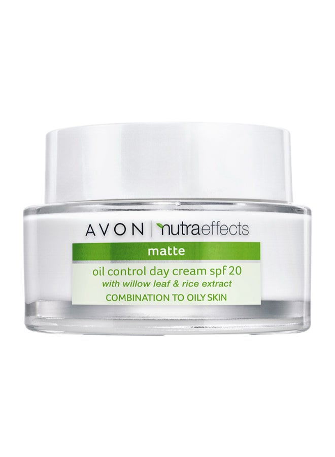 AVON Nutra Mattifying Skin Boosting 24 Hour Moisturisers Emea (Jar) - Image 1
