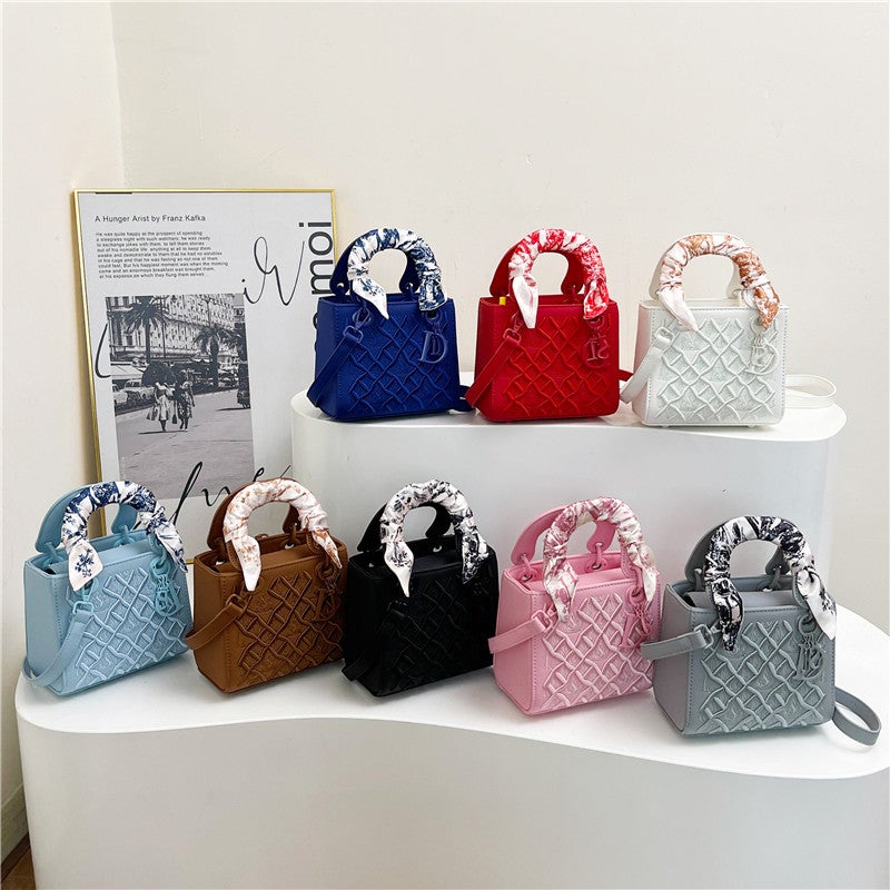 Beibei Shangpin Fashion Heavy Industry Embroidered Silk Scarf Daffy Bag Portable Single Shoulder Crossbody Trendy Women'S Bag - Image 4