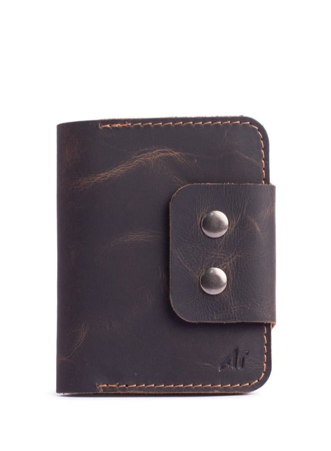 ايه ار سابلاي Ar Legacy Card Holder من Arij Bags | حامل بطاقات، جلد طبيعي، 6 أماكن للكروت، زر غلق، للاستخدام اليومي (10 × 8 × 0.75 سم) (بني) - Image 1