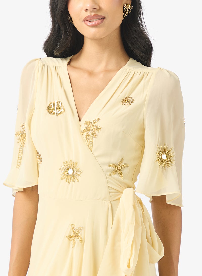 هوب اند ايفي فستان ماكسي بأكمام واسعة مزين - Image 3