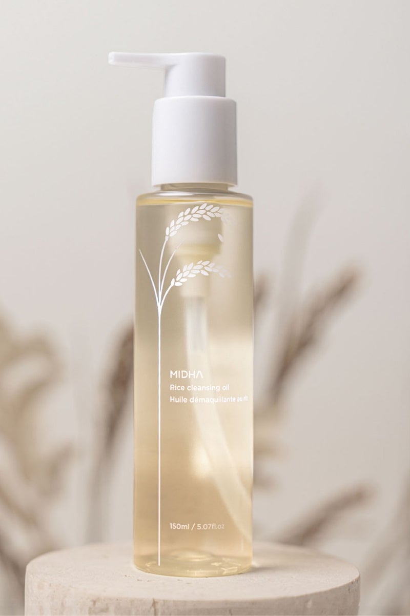 MIDHA Rice Cleansing Oil 200ML a lightweight, non-greasy rice bran oil facial cleanser that effectively removes makeup, and sunscreen while nourishing skin  - Image 1