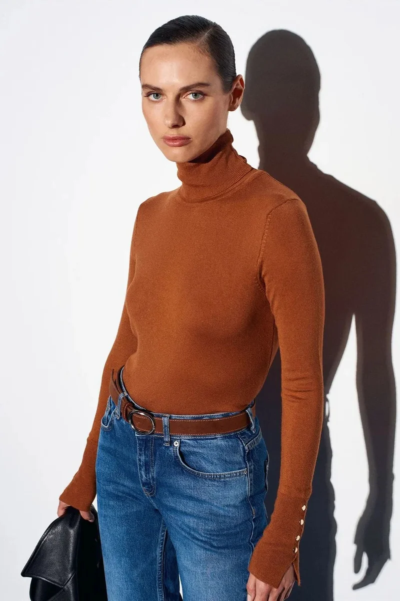 DILVIN Women's Turtleneck Knit Sweater With Buttons