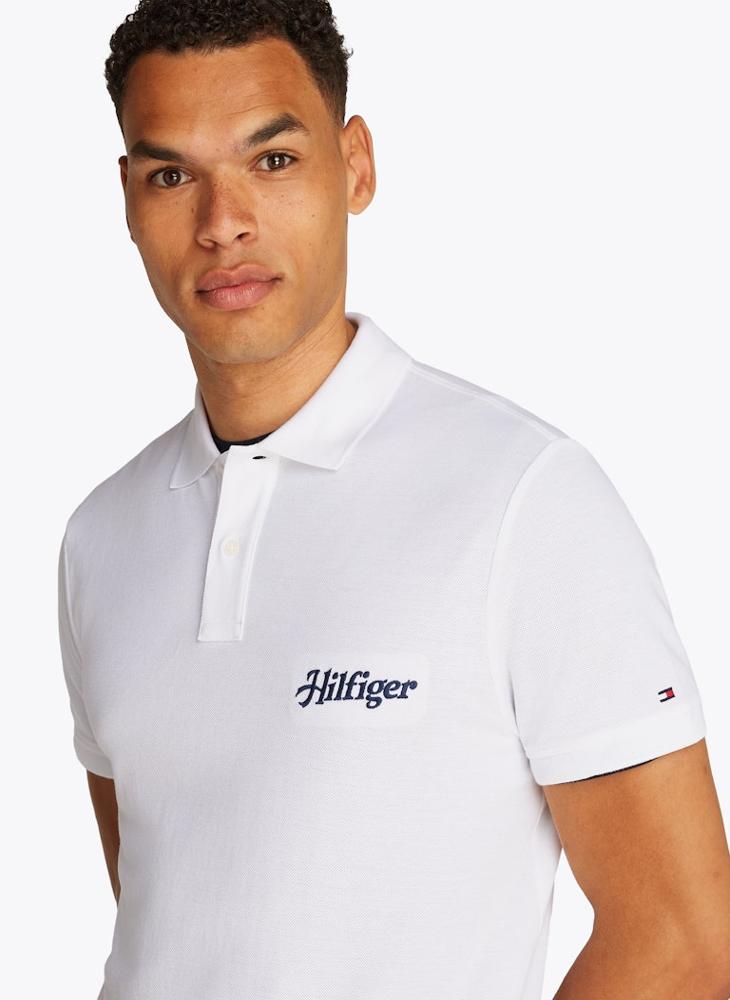 تومي هيلفيغر بولو بقصة عادية وأكمام قصيرة برسومات - Image 3