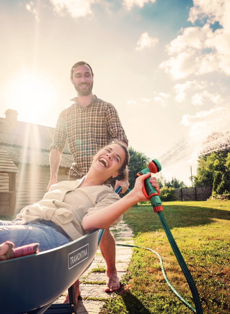 خرطوم حديقة فليكس بطول 10 متر باللون الأخضر ومصنوع من 3 طبقات من البولي فينيل كلورايد (PVC) مع حبل بوليستر مضفور وموصلات ملولبة ورشاش