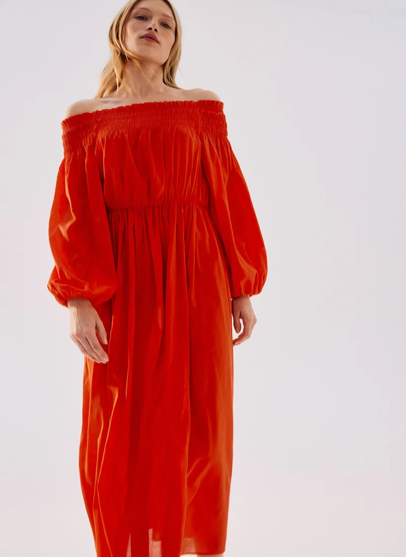 اتش اند ام Smock-Topped Off-The-Shoulder Dress