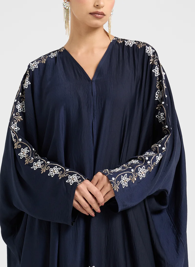 hayas closet V-Neck Embroidered Cape Sleeve Abaya