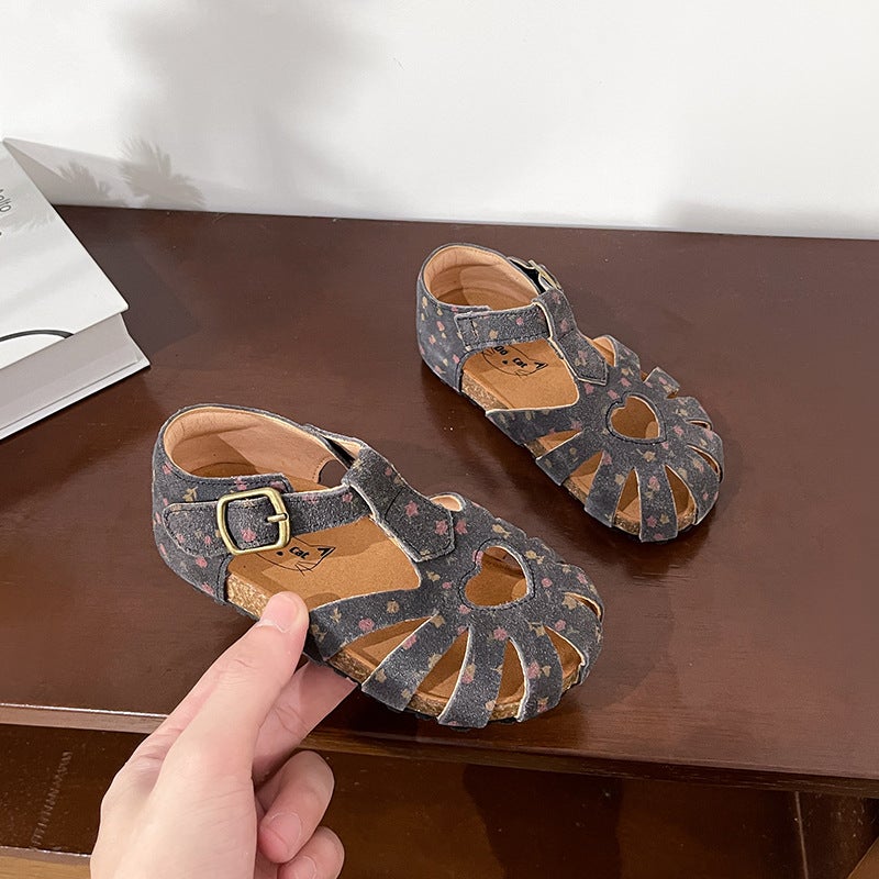 2025 Korean Style Children'S Sandals Suede Leather Toe Birkenstock Shoes Girls Sandals Heart Printed Sandals - Image 1