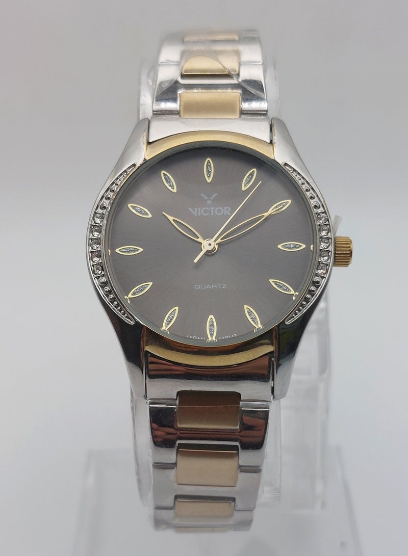 Victor ساعة نسائية أنالوج كوارتز بحزام ستانلس ستيل ثنائي اللون V1457 - 30 مم - Image 3