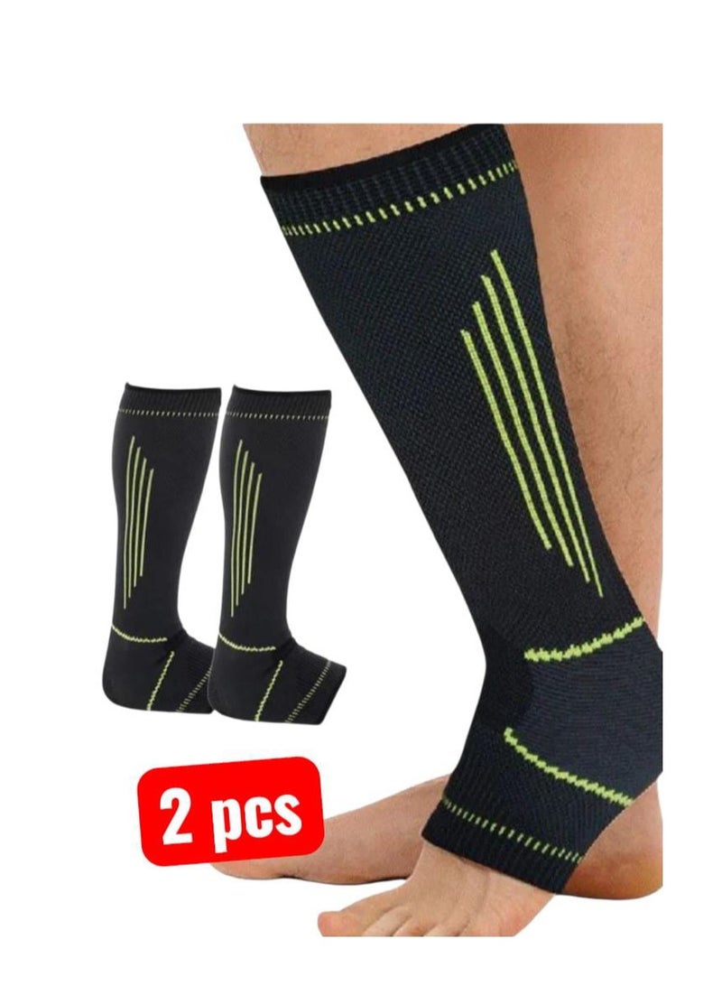 سيبوت شراب ضاغط رياضي عدد 2 قطعة، يساعد على تحسين الدورة الدموية وتقليل آلام وتورم الساقين. مصنوع من قماش مرن ومريح مع تصميم يدعم عضلات الساق والكاحل أثناء التمارين أو الاستخدام اليومي، مناسب للرياضة والجري والعمل لفترات طويلة. - Image 1