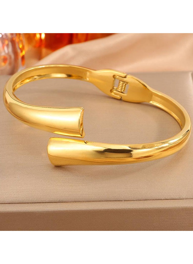 Generic - A luxurious gold stainless steel bracelet with a trendy design, featuring an elegant shape with distinctive ends, giving you a touch of sophistication and allure, perfect for daily looks or special occasions! - Image 1