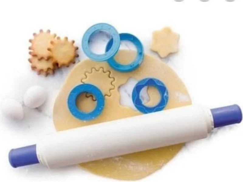 Tupperware Magic Roller + Cookie Molds