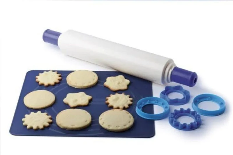 Tupperware Magic Roller + Cookie Molds
