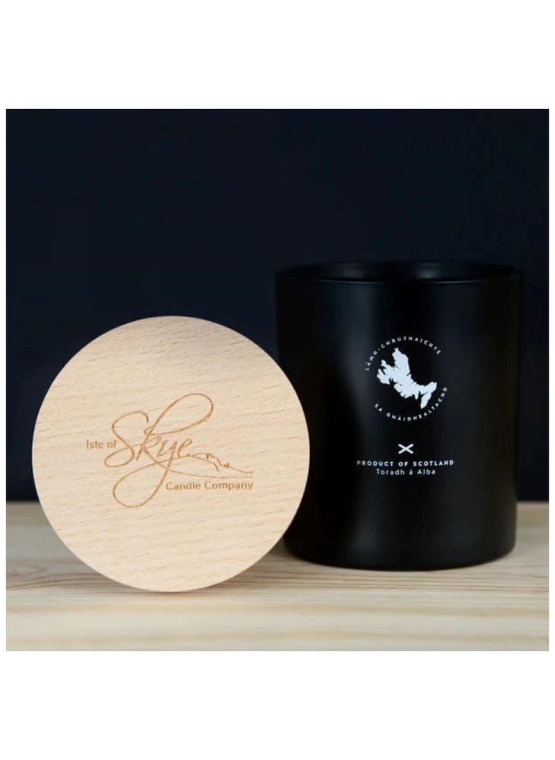 Isle of Skye Candle Company - Sandal Wood & Patchhouli Natural Soya Wax Candle Tumbler Large 580 G - Image 1
