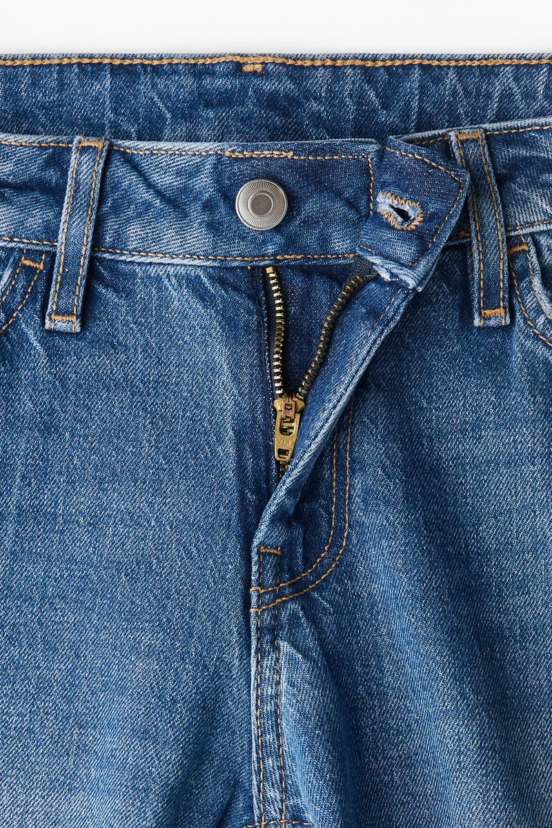 اتش اند ام جينز بخصر عادي وقصّة سلِم