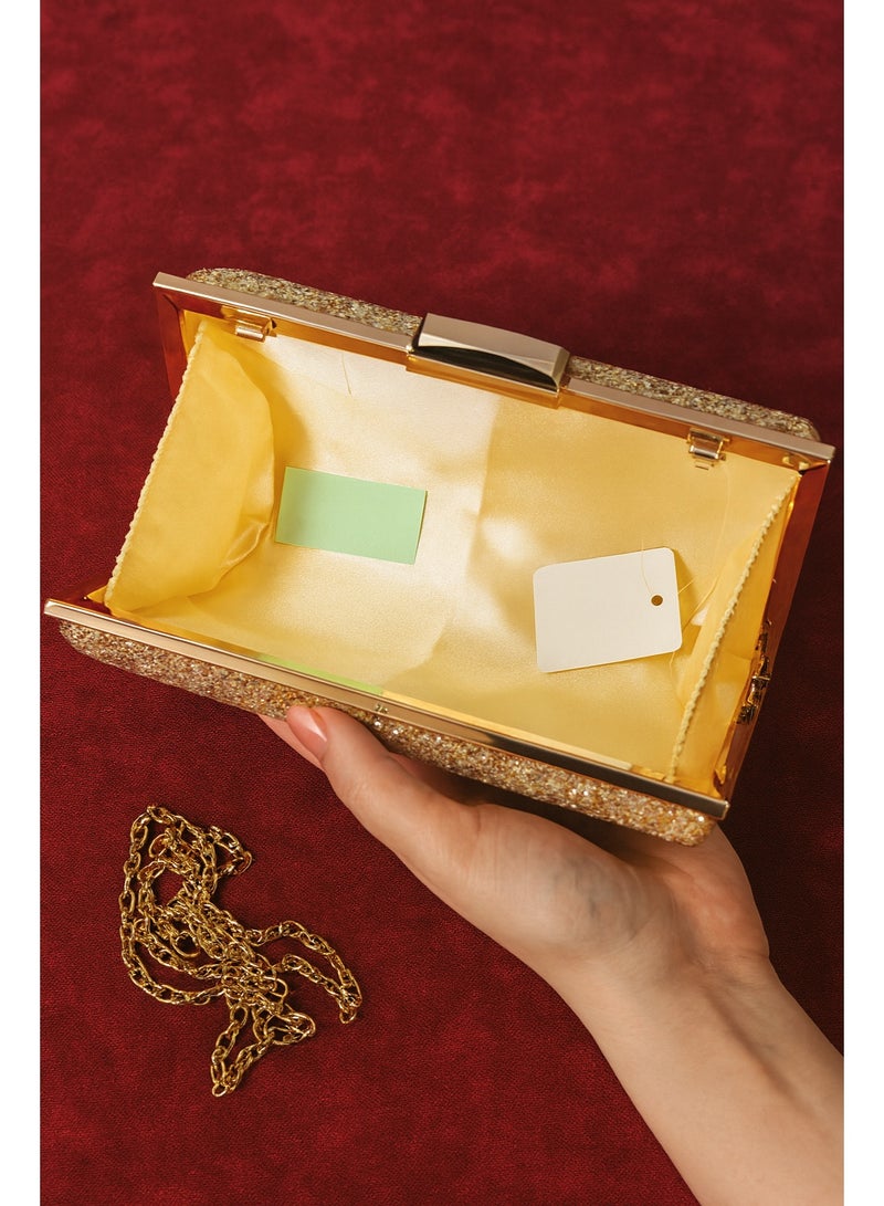 Women’s Gold Crystal Evening Clutch with Chain – Elegant Design for Parties - Image 3