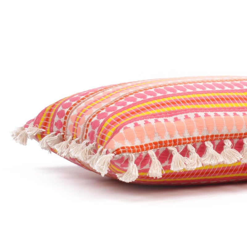 STITCHNEST أغطية وسائد هندسية وردية مجموعة من 2 - 16x16 بوصة | قماش منسوج مع خيوط | أغطية وسائد زخرفية للكنبة، السرير، غرفة المعيشة وديكور المنزل - Image 5