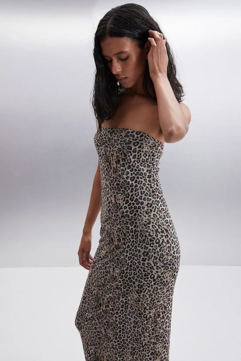 جريميلانج Almeria Women Leopard Print Strapless Off-the-Shoulder Slim Fit Lined Leopard Print Dress
